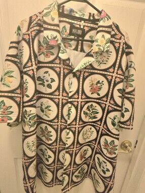 Malibu Men’s Short-Sleeve Floral Medallion Shirt - Navy, Cream & Green